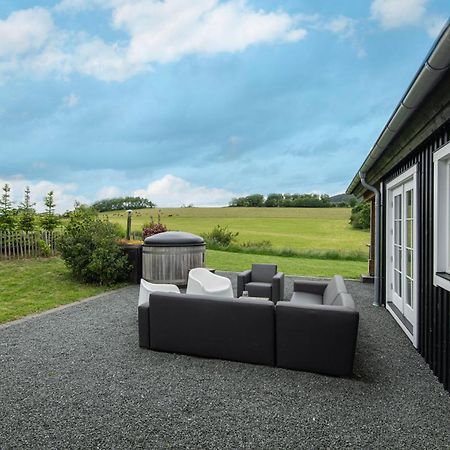 Kustelberg Lodges Medebach Bagian luar foto