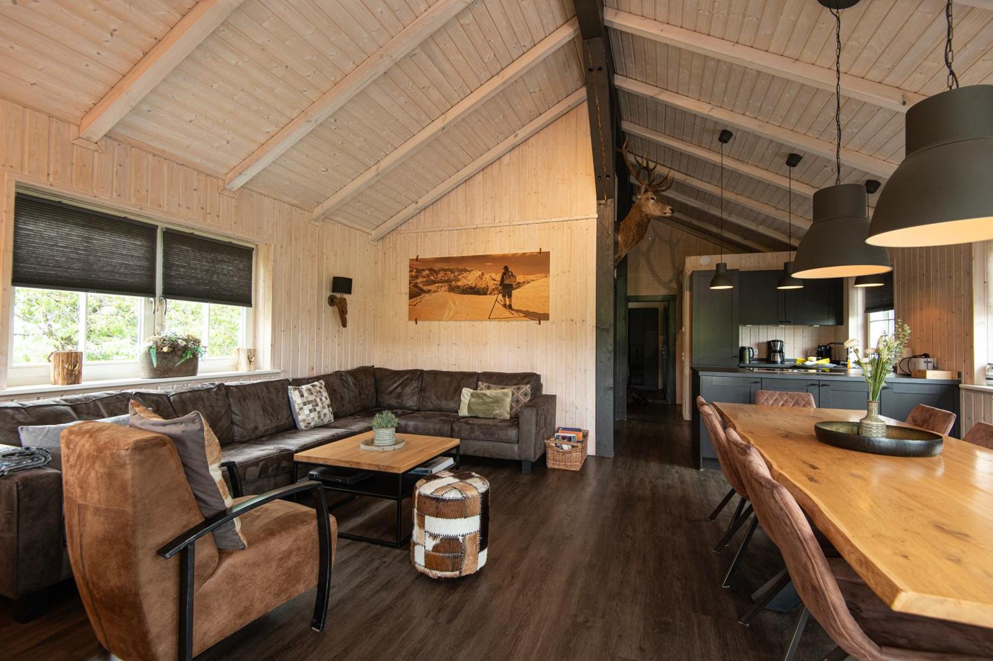 Kustelberg Lodges Medebach Bagian luar foto