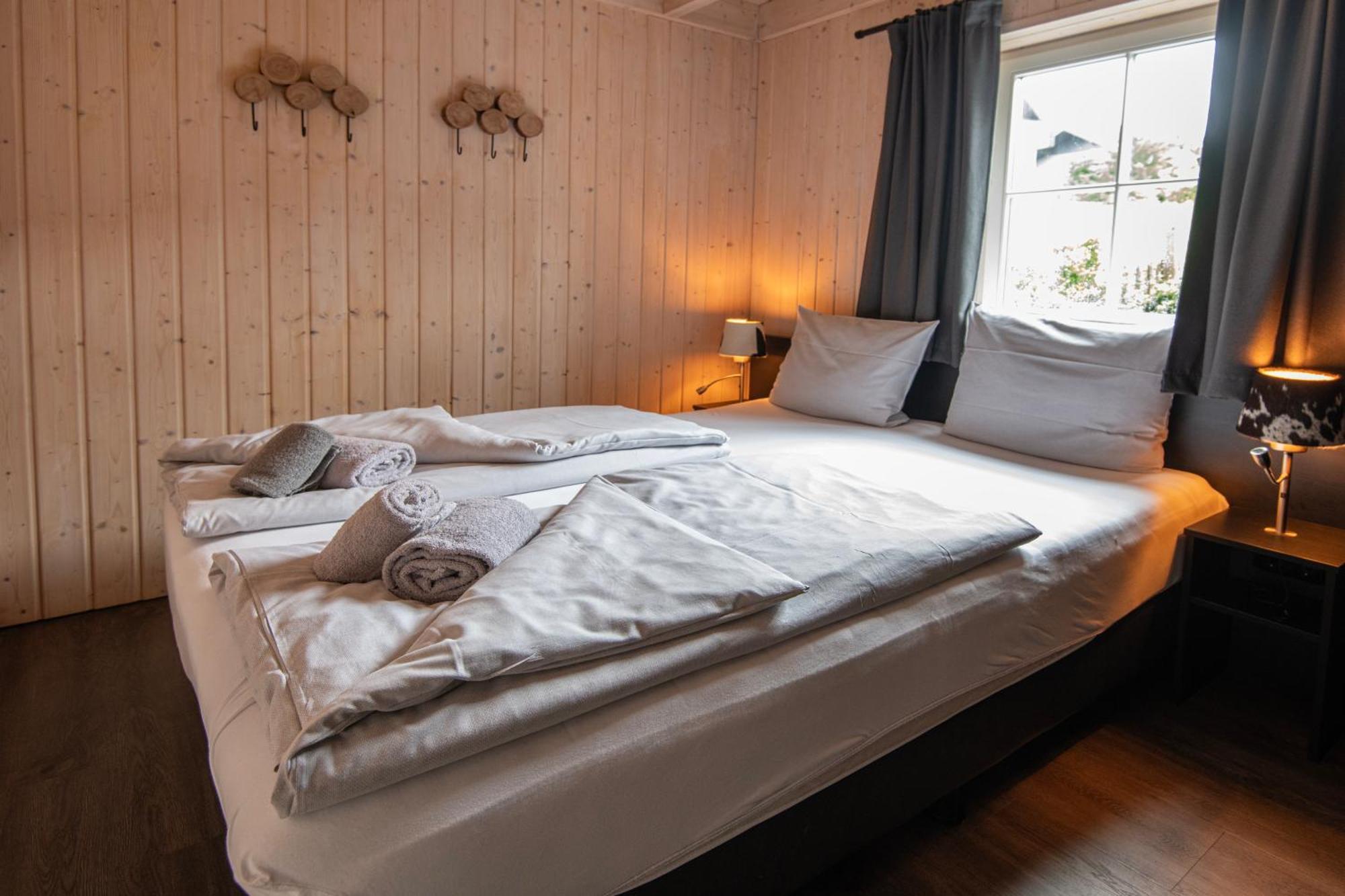 Kustelberg Lodges Medebach Bagian luar foto