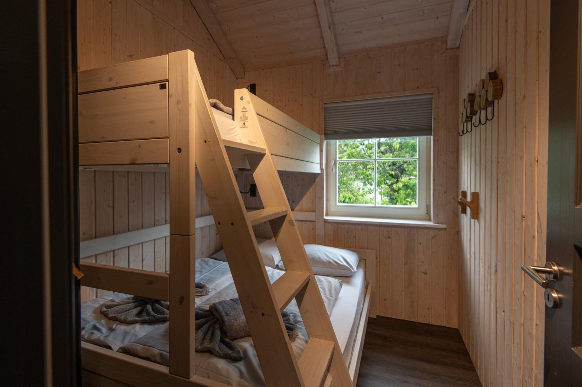 Kustelberg Lodges Medebach Bagian luar foto