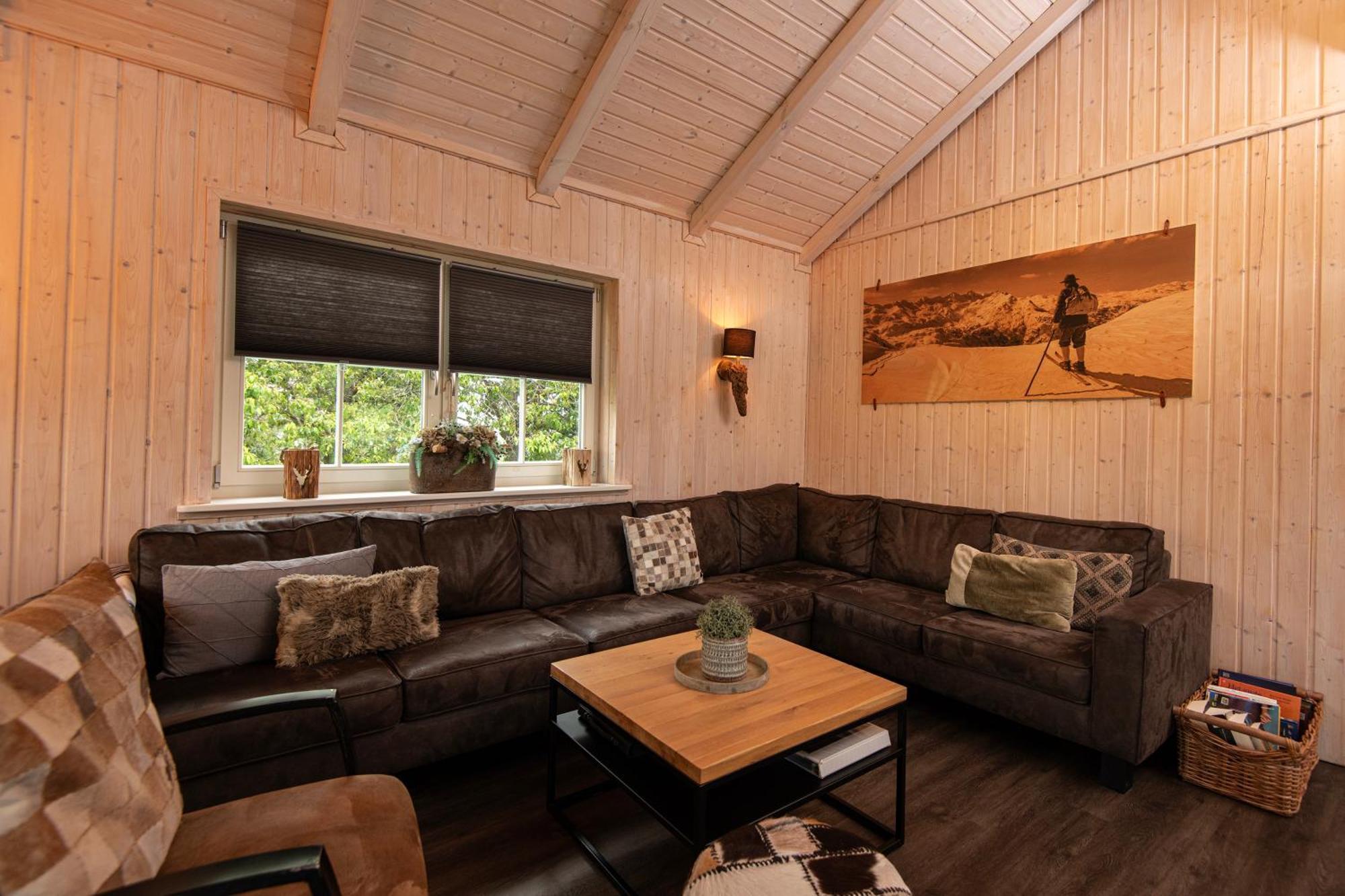 Kustelberg Lodges Medebach Bagian luar foto